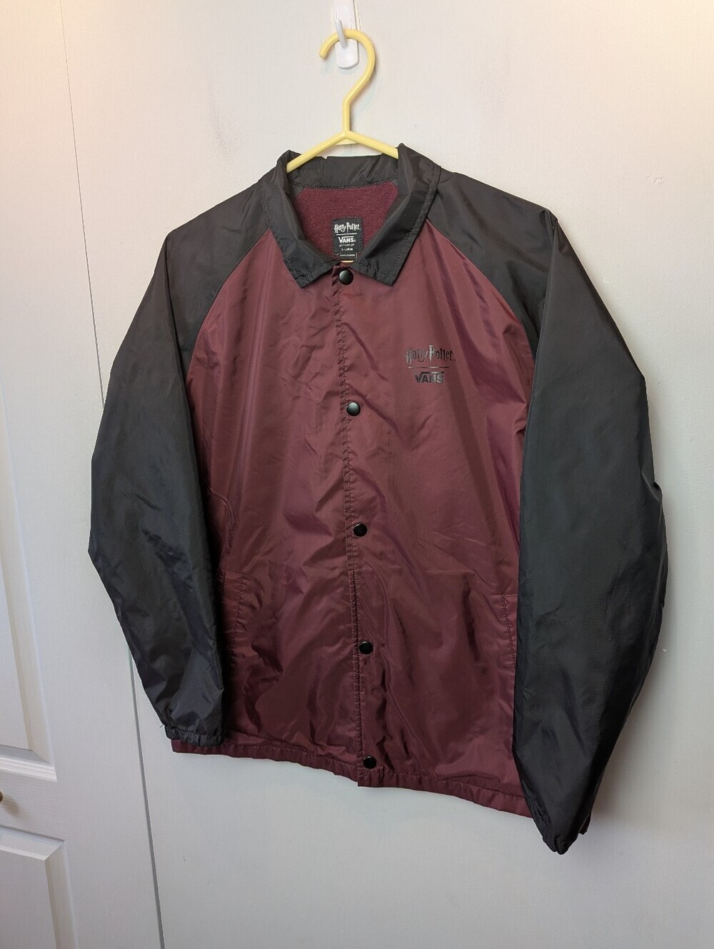 VANS X Harry Potter Big Kid Windbreaker Jacket Burgundy And Black Size XL Pocket